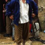 BOLJUN 22.10.2002. GLUMAC MICHAEL YORK NA SNIMANJU FILMA " LA FEMME MUSKETEER" NA LOKACIJAMA OKO ISTARSKOG GRADIÆA BOLJUNA. SNIMIO: MARKO GRACIN