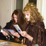 KASTAV, 08. 11. 2002. SNIMANJE FILMA ENA MUKETIR. SUSAN AMY I NASTASSJA KINSKI RAZGLEDAVAJU PROSPEKTE GRADA KASTVA. 
SNIMIO: VEDRAN KARUZA